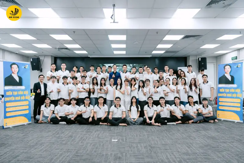 Ảnh tập thể lớp học tại Mr Ecom